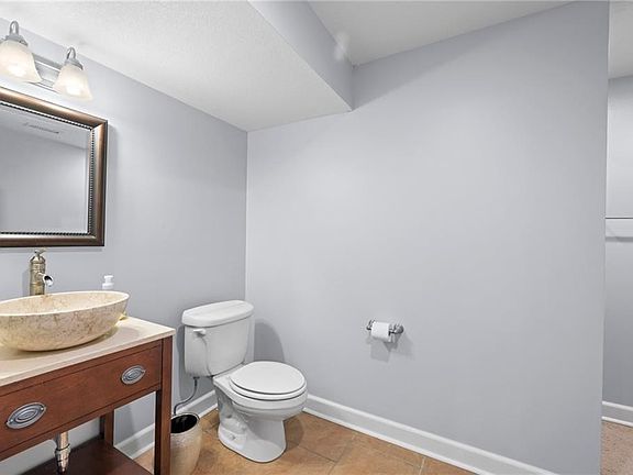 5th image of 4116 N 141st St
