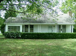 2700 Cravens Rd, Fort Worth, TX 76112