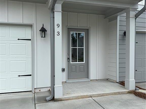 2nd image of 93 Maple Trl