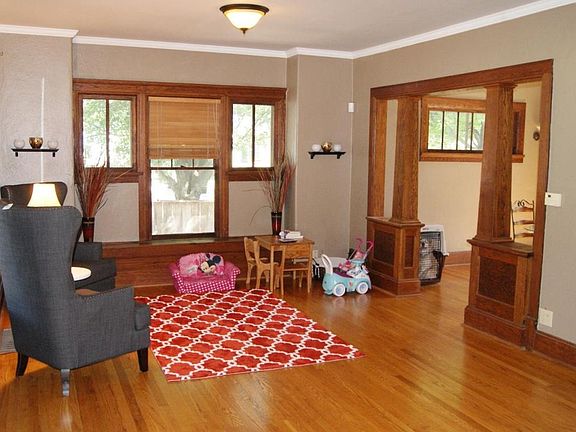 5th image of 832 Grand Ave