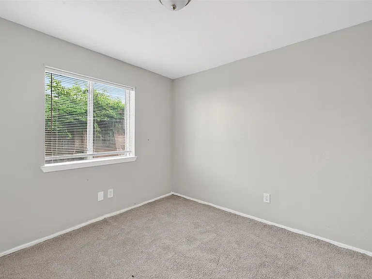 8203 Lone Quail Dr — Photo 22