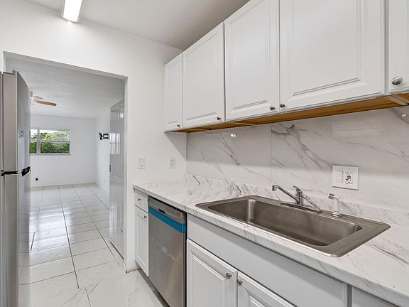 5th image of 500 SW 2nd Ave APT 211
