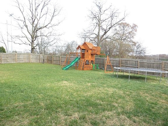 3rd image of 3301 Franklin Meadows Way