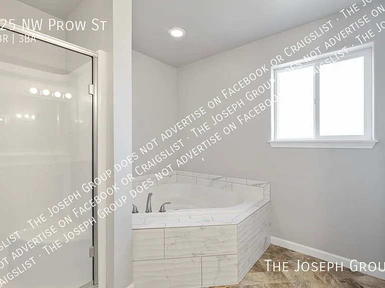 625 NW Prow St — Photo 31