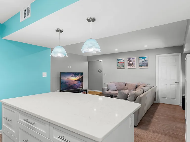 7760 New Providence Dr #2 — Photo 6