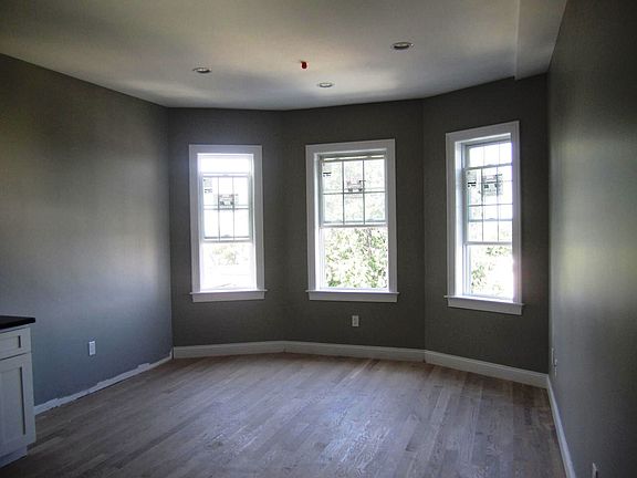 5th image of 190 Campbell Ave APT 7