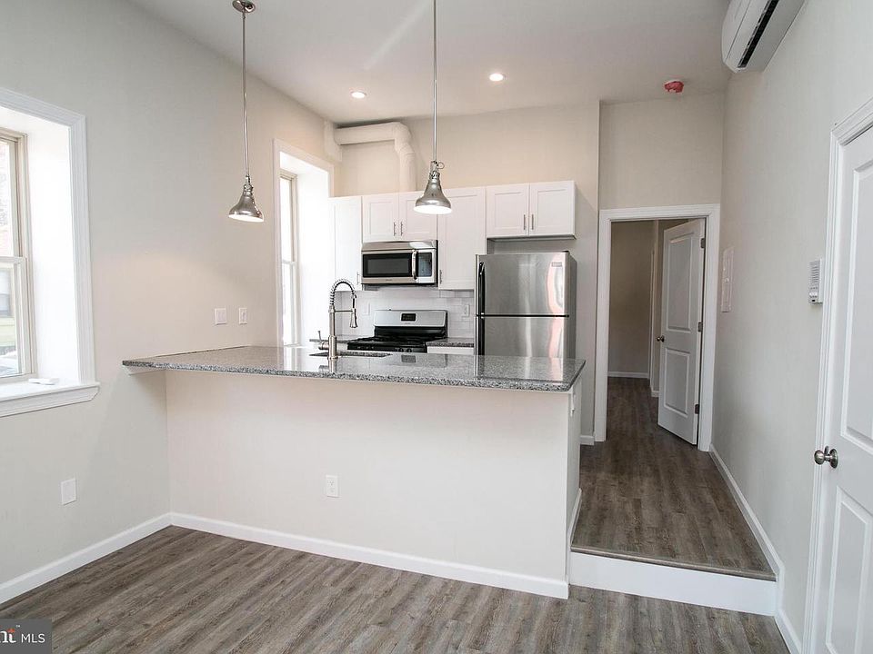 1st image of 1800 Catharine St #1