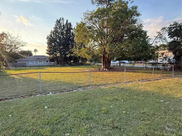 9 Ct Ave NE #2, Homestead, FL 33030