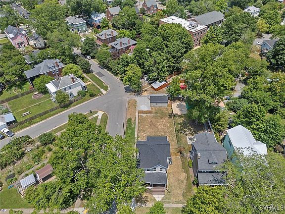 3rd image of 3215 Forest Hill Ave