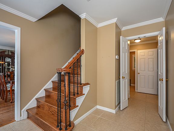 5th image of 3014 Tallowood Dr NW