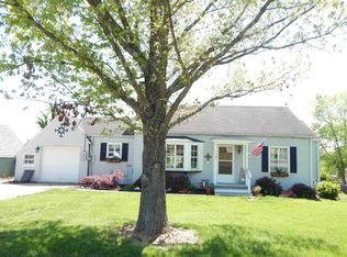 1325 SE Main St, Paoli, IN 47454