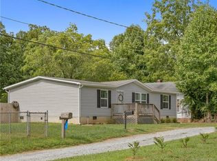 111 Ferndale St, East Flat Rock, NC 28726
