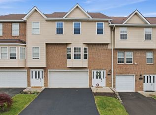 1102 Wingate Dr, Pittsburgh, PA 15205