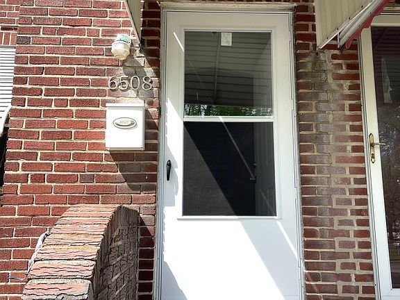 3rd image of 6508 Roosevelt Blvd