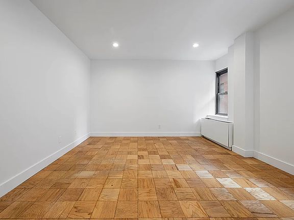 3rd image of 213 E 37th St #7G