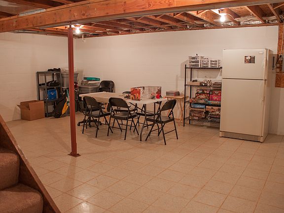 3rd image of 31 Monmouth Dr