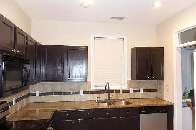 2033 Winston Diamond Ct — Photo 6
