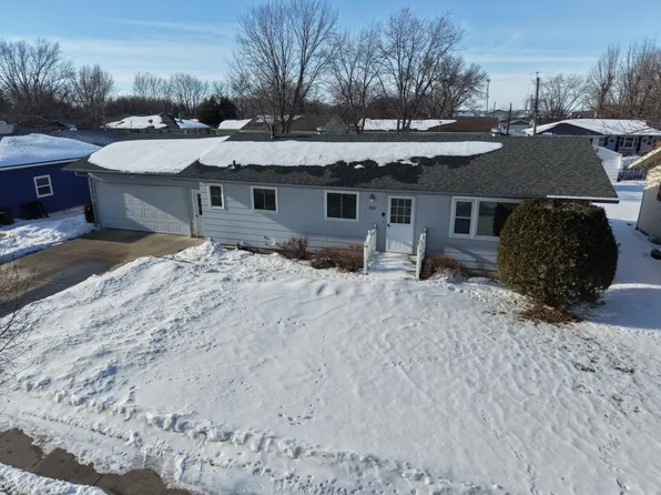 320 6th St W, West Fargo, ND 58078