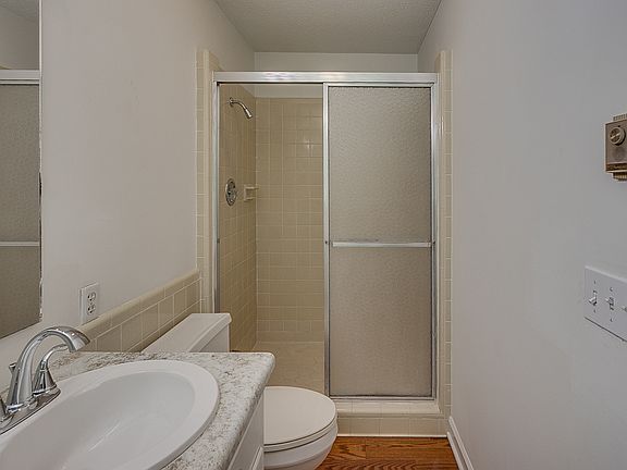 2nd image of 714 Scottwood Dr