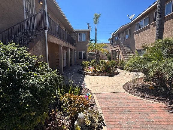2nd image of 4654 33rd St Unit 3
