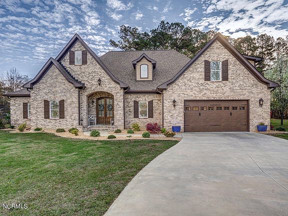 2nd image of 803 S Baines Place