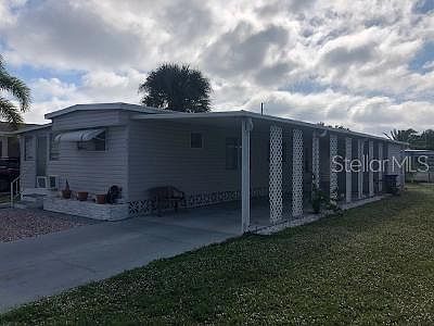 3rd image of 715 Locarno Dr
