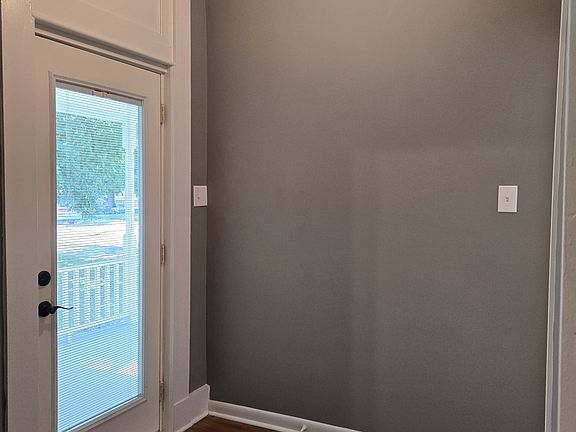 3rd image of 428 W Washington St