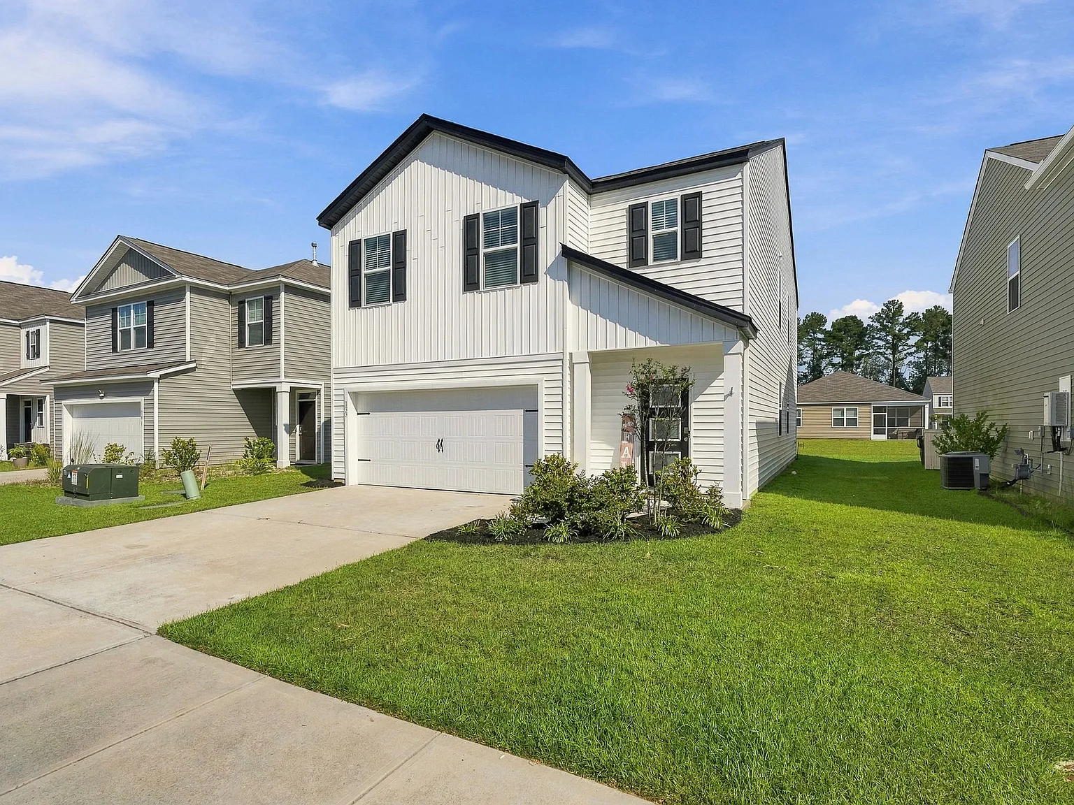 5 bed, 2384 sqft, $2,850 — Photo 3