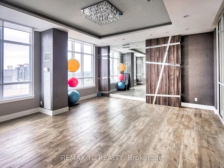 9191 Yonge St #201 — Photo 28