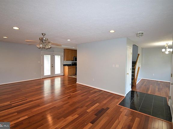 5th image of 9520 Hickory Hill Dr