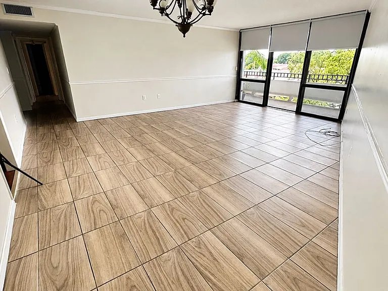 13951 Kendall Lakes Cir #304A — Photo 9