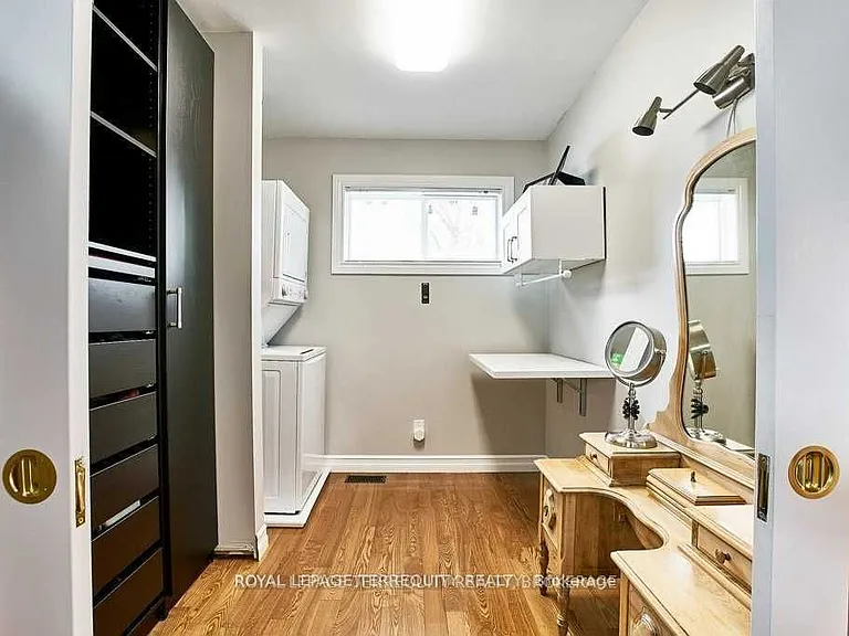304 Palmerston Ave #MAIN — Photo 12