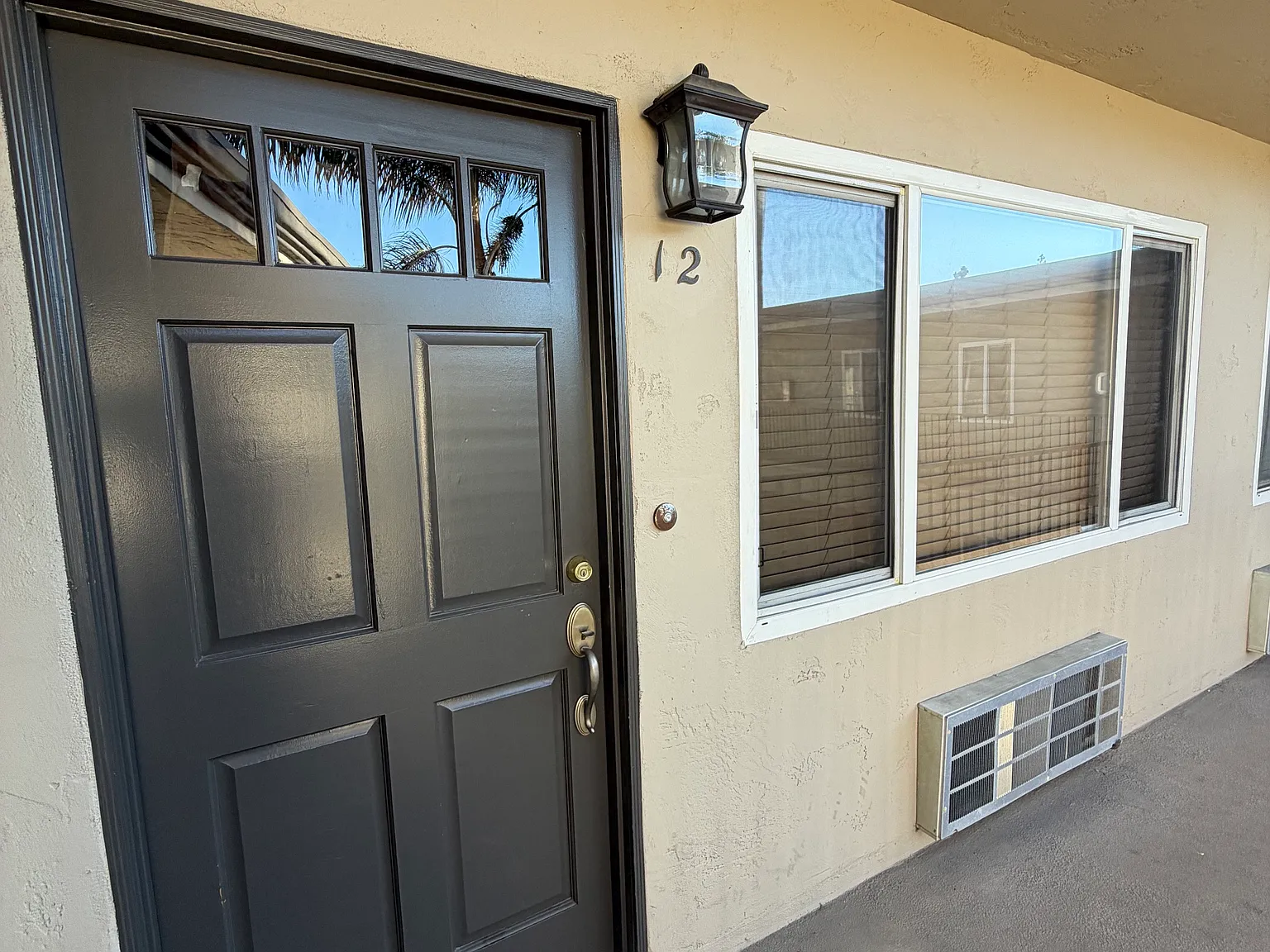 1160 E Lexington Ave E — Photo 2