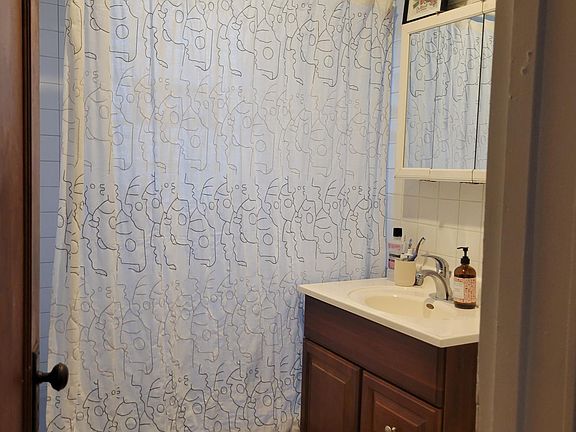 3rd image of 4139 N Troy St #2