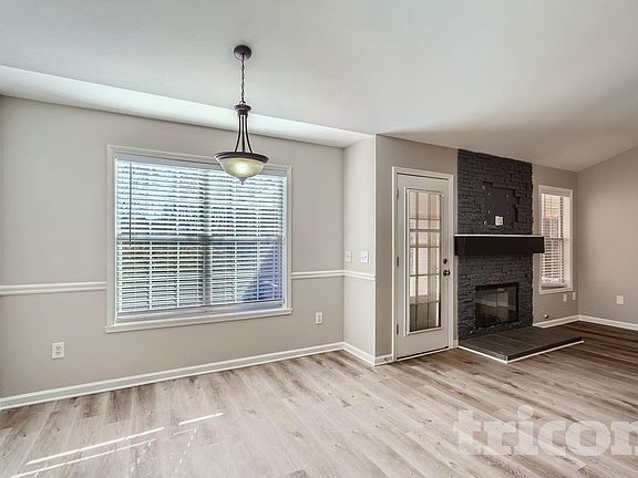 3rd image of 891 Marta Crane Dr