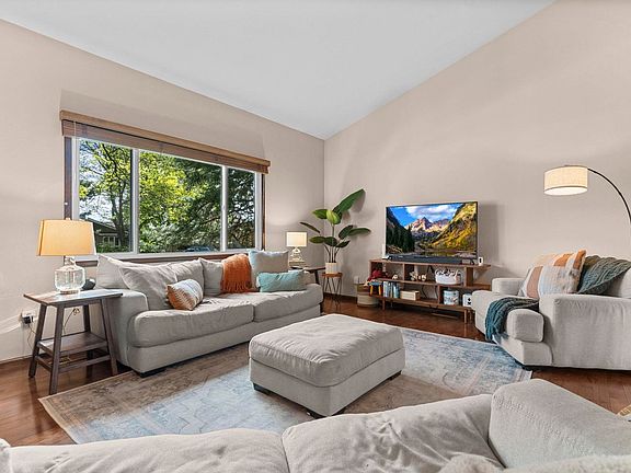 5th image of 2925 Silverwood Dr