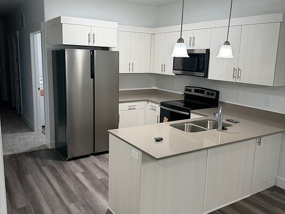 3rd image of 6454 W Pinnacle Peak Ln #304