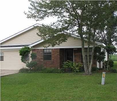 1st image of 2603 Phyllis Dr