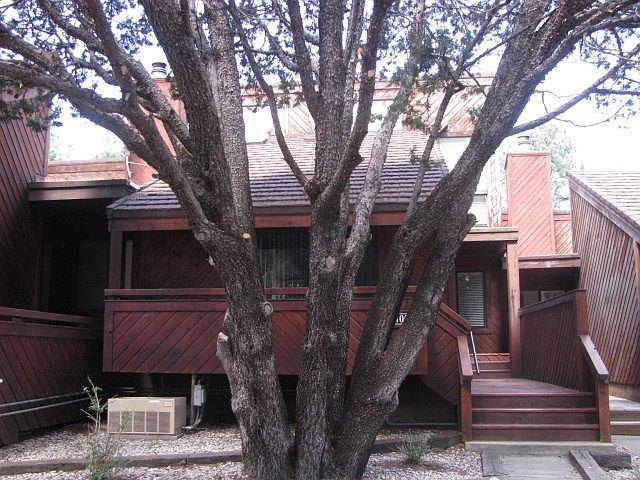 1st image of 105 Crooked Stick Ln