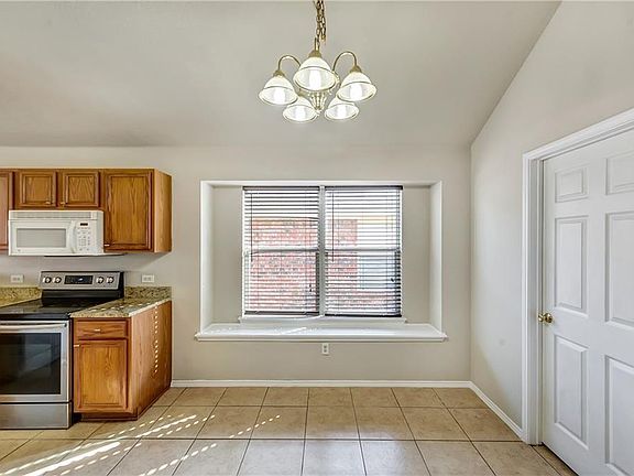 4th image of 2756 Lynx Ln