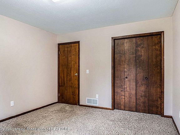 5th image of 6339 Porter Ave
