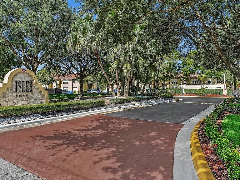 731 Vista Isles Dr #1521 — Photo 18