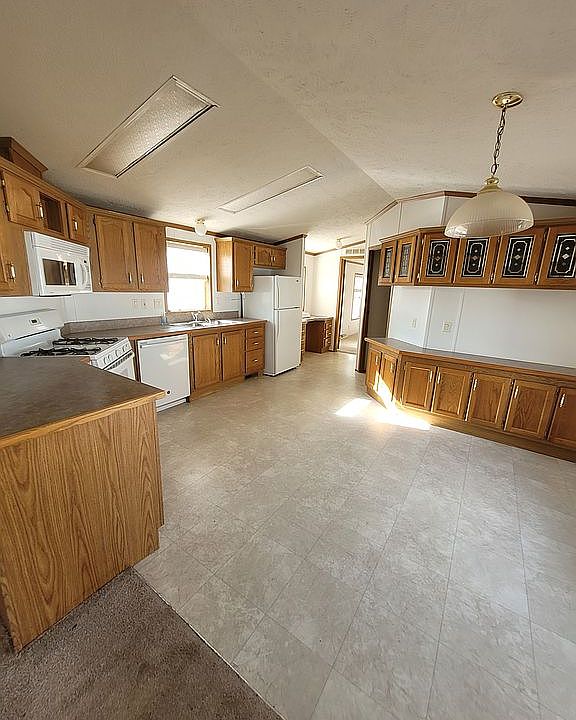 1st image of 1044 Kingsdale Dr