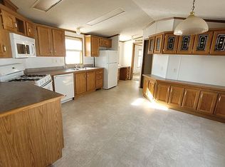 1044 Kingsdale Dr, Waukee, IA 50263