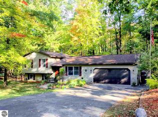 1619 Melody Ln, Interlochen, MI 49643