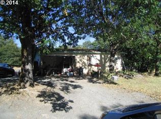 935 Three Pines Rd, Grants Pass, OR 97526