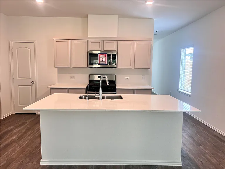 522 Belle Springs Ln — Photo 15