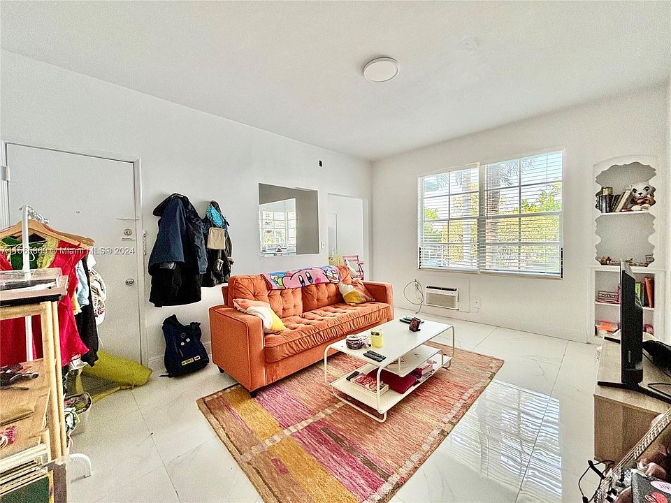 1st image of 1005 Meridian Ave APT 6