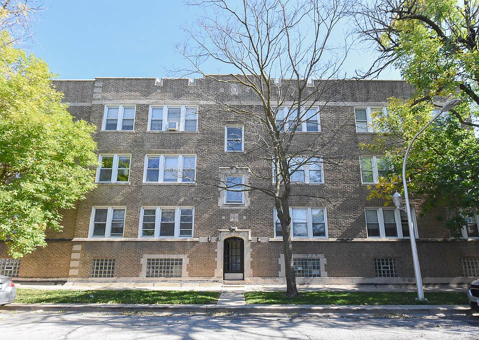 1st image of 5151 N Troy St #1