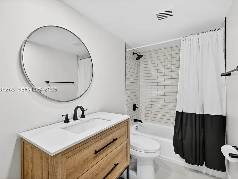 400 NE 12th Ave #303 — Photo 10
